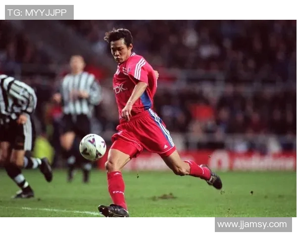 给美女明星介绍足球明星的精彩瞬间与背后故事